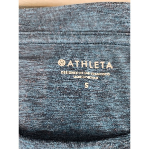 Athleta long sleeve with thumb holes size small - Picture 2 of 12